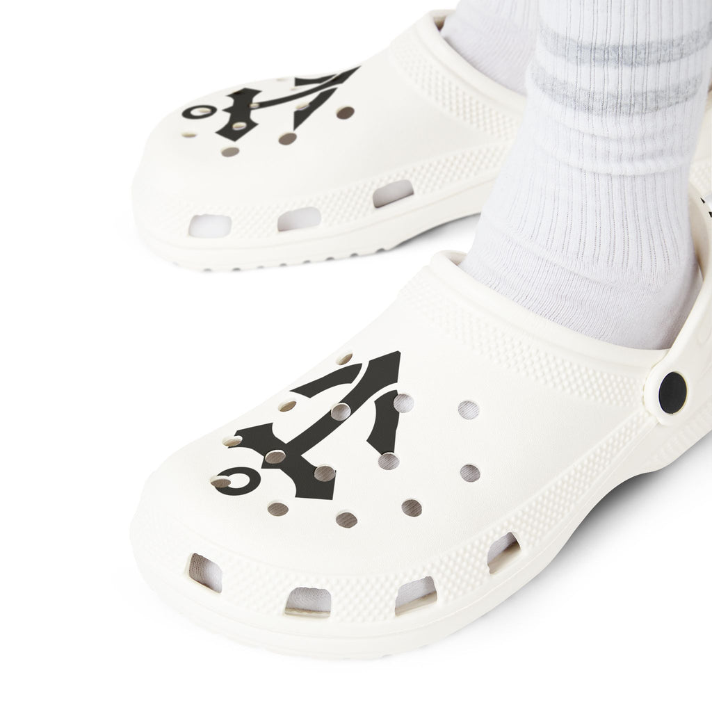 Tinaglia Lakehouse - Slippers